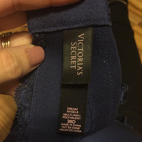 3 Victoria’s Secret bras - Picture 7 of 7